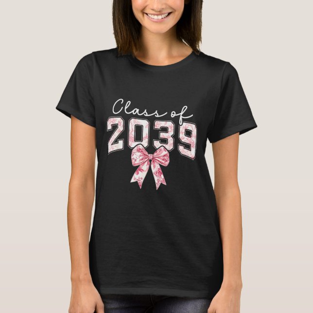 Camiseta Cl Of 20&#;  Grad Preppy Coquette Bow Girly Girl K (Frente)