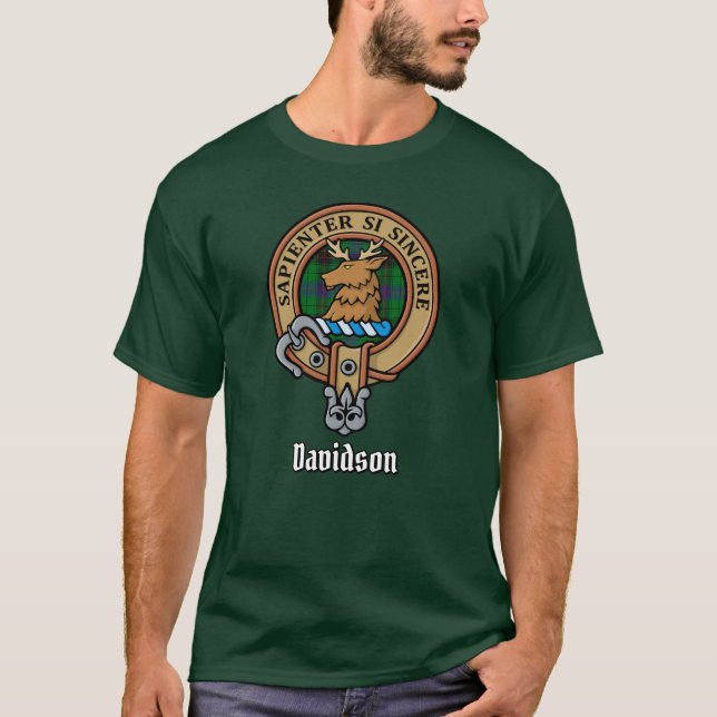 Camiseta Clan Davidson Crest sobre Tartan (Frente)