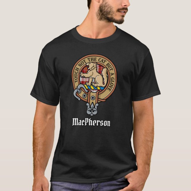 Camiseta Clan MacPherson Crest sobre Red Dress Tartan (Frente)
