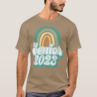 Camiseta Class 2023 Future Senior Retro Rainbow - Over It!