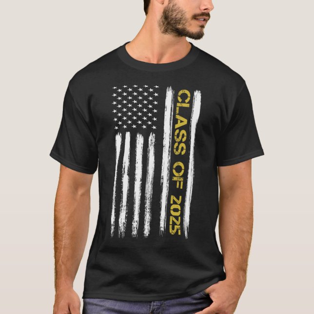 Camiseta Classe De 2025 Bandeira Patriótica Americana Mais  (Frente)