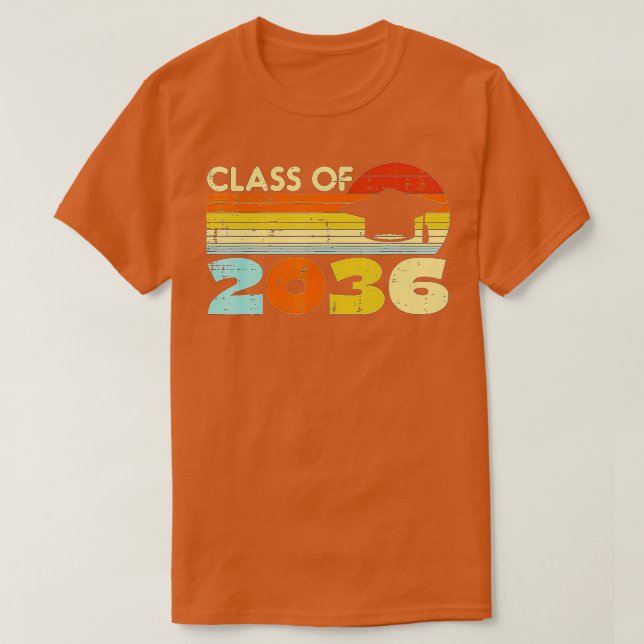 Camiseta Classe De 2036 Sunset Retro First Day Cresce Com (Frente do Design)