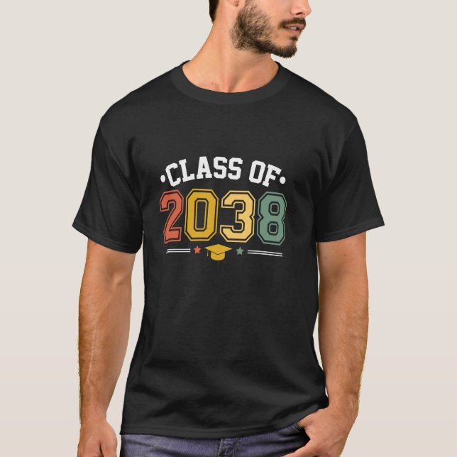 Camiseta Classe de 2038 Cresce Comigo Graduação Primeiro Di (Frente)