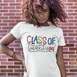 Camiseta Classe de graduação colorida em negrito de 2024 po<br><div class="desc">Comemore um novo ano escolar com essa camiseta moderna e na moda,  que apresenta uma "CLASSE DE 224" ousada em todos os bonés e fontes de retrorreflectores de caligrafia. Personalizar facilmente esta t-shirt com o ano atual editando o campo modelo; todas as cores são personalizáveis</div>