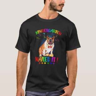 Camiseta Classe De Graduação Do Cão-Bulldog De 22 Jardineir