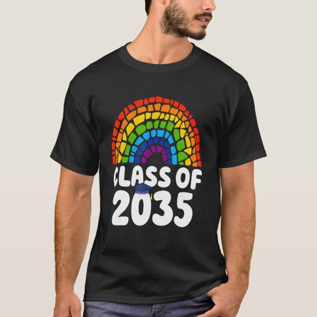 Camiseta Classe De Graduação Do Formando Rainbow Retro 2035 (Frente)