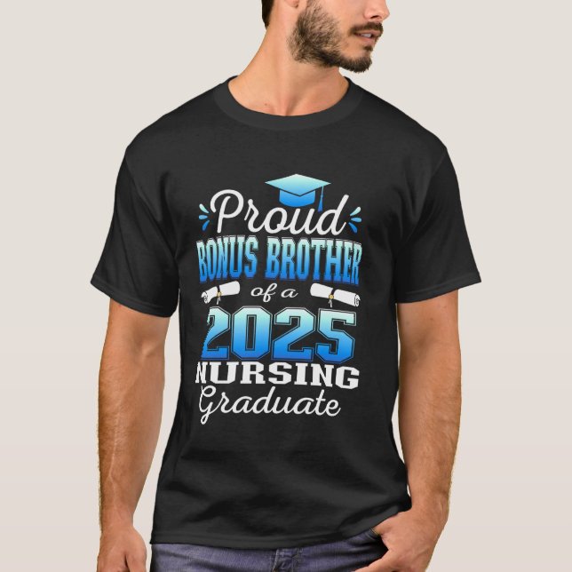 Camiseta Classe De Irmão De Bônus Orgulhoso Do Formando De  (Frente)