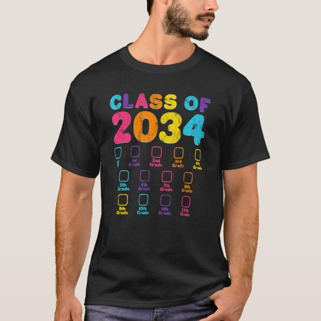 Camiseta Classe Retroativa De Espaço De 2034 Para Formando  (Frente)