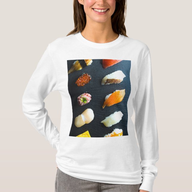 Camiseta Classic Sushi Set – 10 classic pieces on a stone p (Frente)