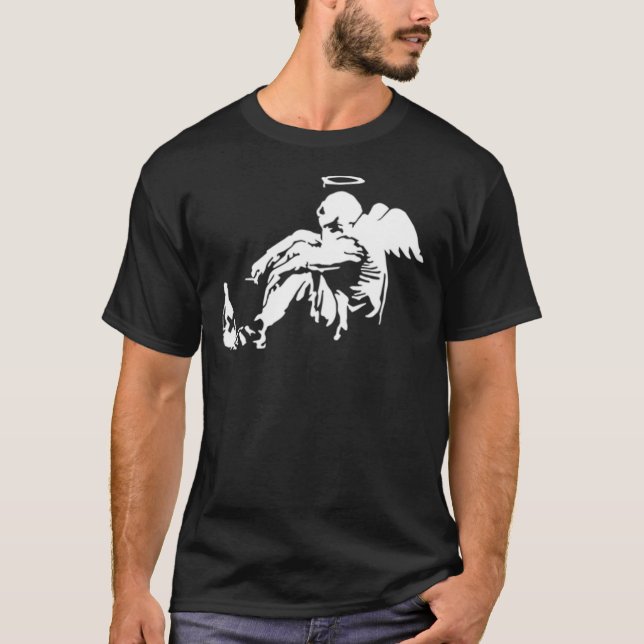 Camiseta Clássica Anjo Desfalecido Banksy (Frente)