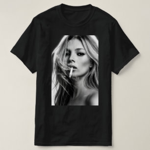Camiseta Clássica da Pose Icônica de Kate Fumando