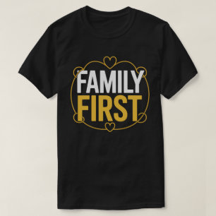 Camiseta Clássica de Tipografia Family First