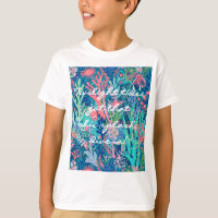 Camiseta clássica infantil com gráfico estiloso