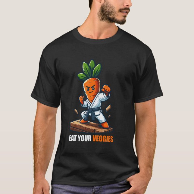 Camiseta Clássico Coma Seus Legumes Karatê Cenoura Vegetal  (Frente)