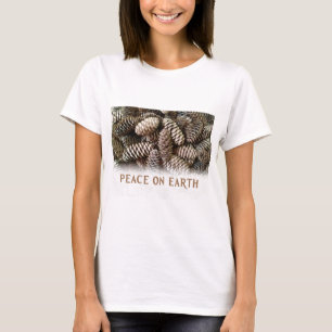 Camiseta Clássico Pine Feriado Paz Cone na Terra