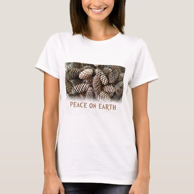 Camiseta Clássico Pine Feriado Paz Cone na Terra (Frente)