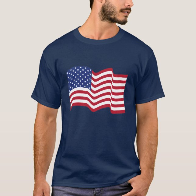 Camiseta Clássico Waving American Flag T-Shirt (Frente)