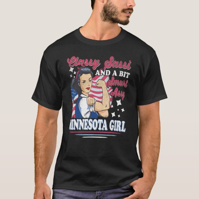 Camiseta Classy Sassi E Um Pouco Inteligente Assi Minnesota (Frente)