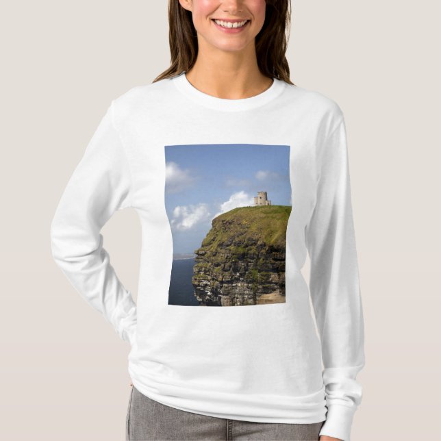 Camiseta Cliffs Cênicas de Moher e A'Brien's Tower. (Frente)