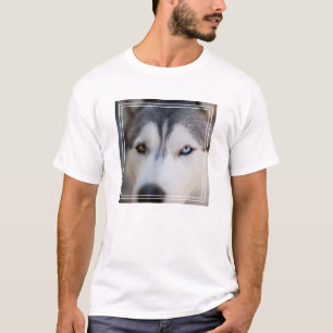 Camiseta Closeup Stoic Gaze de um Alasca Malamute