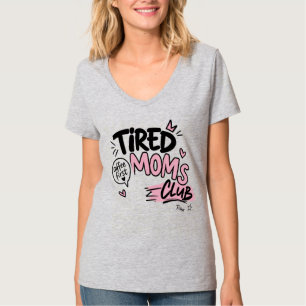 Camiseta Clube de Mães Cansadas Tipografia Divertida para A