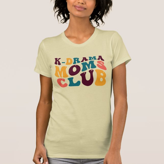Camiseta Clube de Mães do K-Drama Groovy Summer Vibes Sad B (Frente)