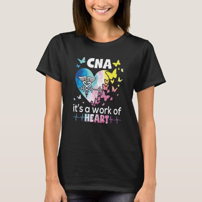 Camiseta CNA É Um Trabalho de Coração Enfermeira Assistente (Frente)