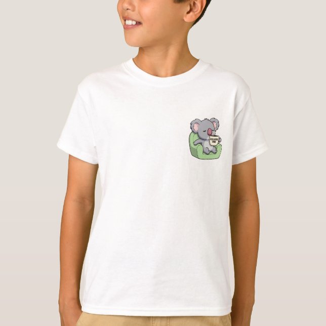 Camiseta Coala Sonolento com Crianças Fumegantes (Frente)
