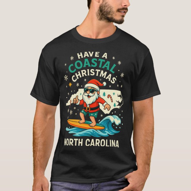 Camiseta Coastal Christmas Nc Shirt Santa Surfing Funny Wav (Frente)
