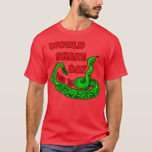 CAMISETA COBRA MUNDO COLORIDO DIA COBRA DE JULHO