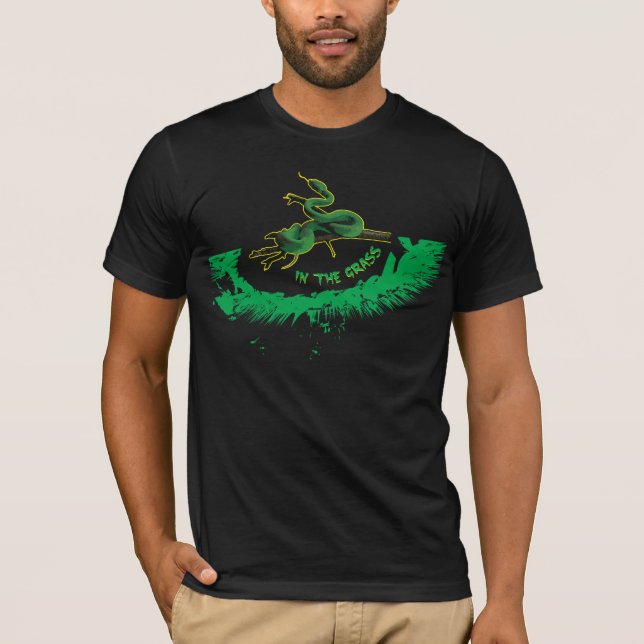 Camiseta Cobra na grama (Frente)