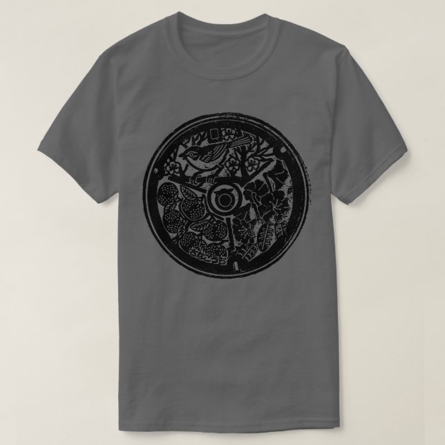 Camiseta Cobrir Tokoshima Manhole (Frente do Design)