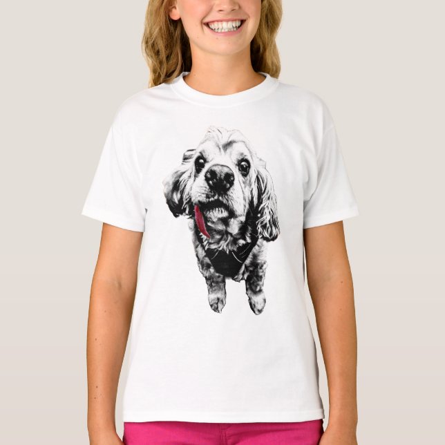 Camiseta Cocker Spaniel – Língua Vermelha, Muita Atitude (Frente)