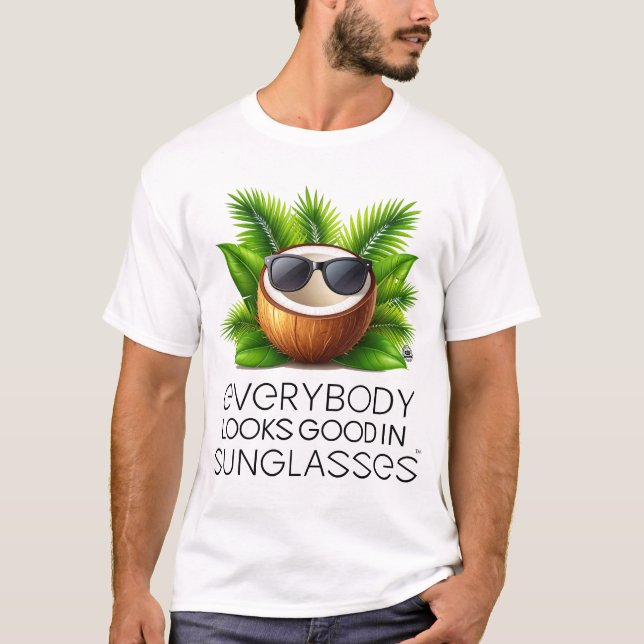 Camiseta Coconut in Sunglasses - International Fruit Day (Frente)