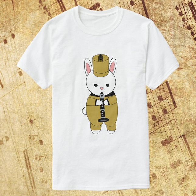 Camiseta Coelho Banda Clarinet Dourado (A shirt of a rabbit wearing a gold and black marching band uniform and playing the clarinet.)