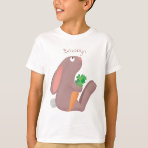 Camiseta Coelho bonito sentado com desenho de cenoura