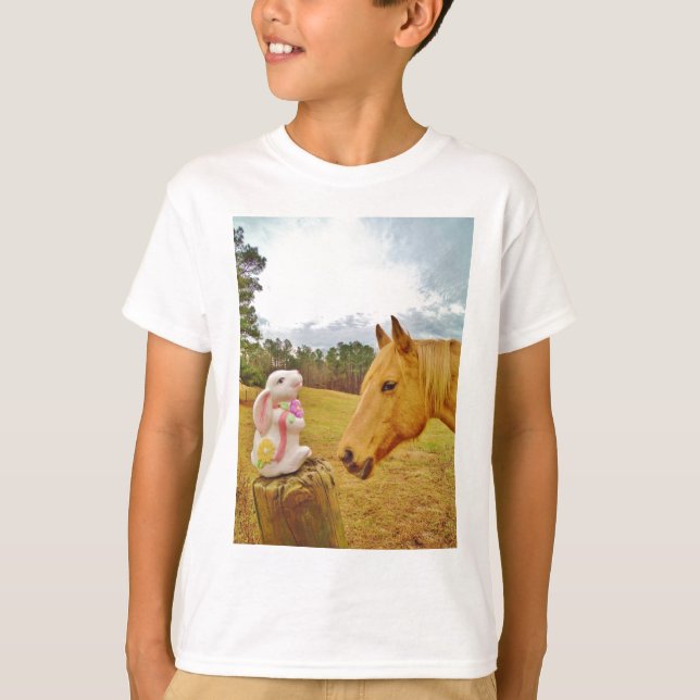 Camiseta Coelho branco e cavalo amarelo (Frente)