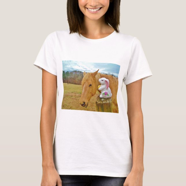 Camiseta Coelho branco e cavalo amarelo loiro (Frente)