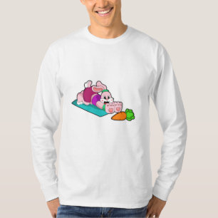 Camiseta Coelho com Cenoura em Yoga no tapete Yoga