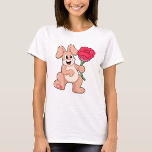 Camiseta Coelho com rosa vermelha