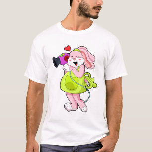 Camiseta Coelho como cabeleireiro com secador de cabelo