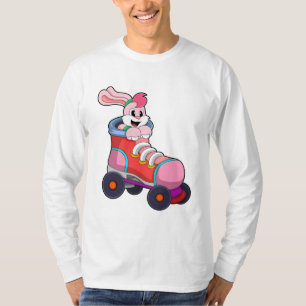 Camiseta Coelho como Skater Inline com Skates Inline