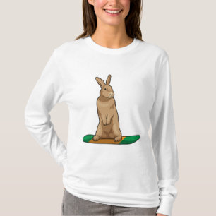 Camiseta Coelho como Snowboarder com Snowboard