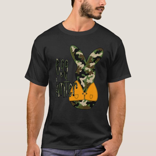 Camiseta Coelho Felz pascoa Coelho do Caçador de Ovos de Pá (Frente)