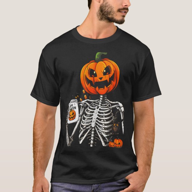 Camiseta Coffee Drinking Skeleton Pumpkin Halloween Costume (Frente)