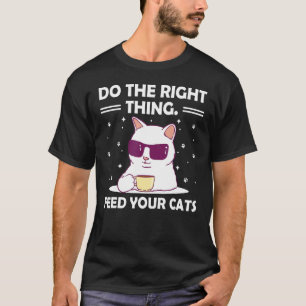 Camiseta Coisa Certa Alimente Seus Gatos Dizeres de Amante