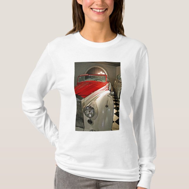 Camiseta Coleção do carro na fundação de Liberace e (Frente)