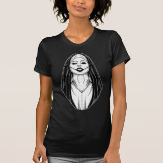 Camiseta Coleção Freira Sombria 7