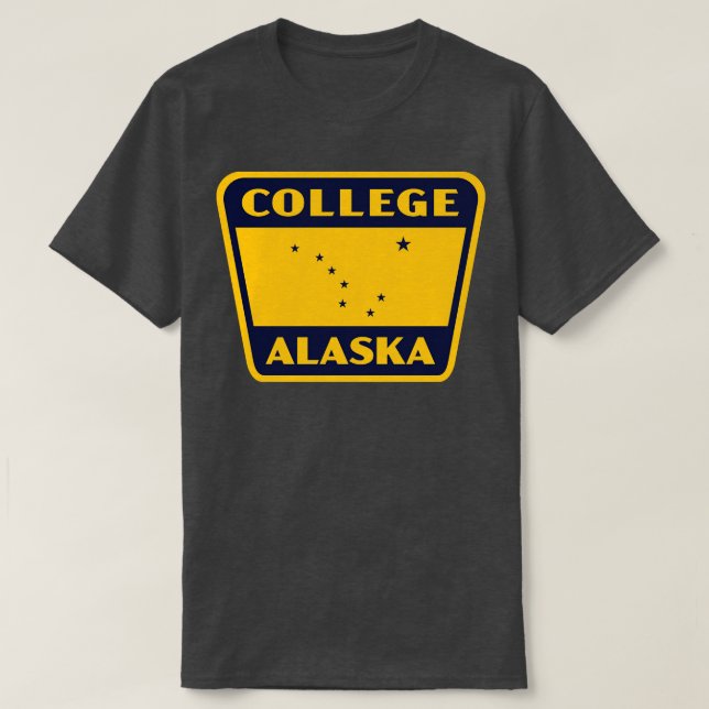 Camiseta College Alaska Retro Crachá Blue (Frente do Design)