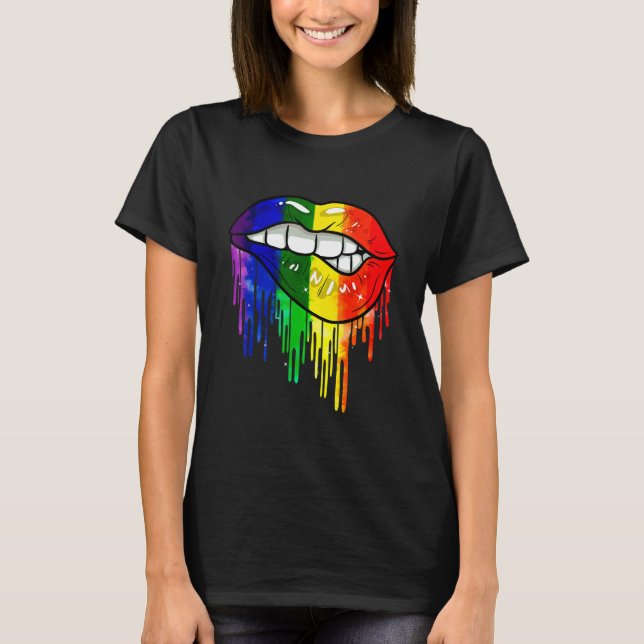 Camiseta Coloque as mãos de Lábios do Arco-Íris Não julgue  (Frente)